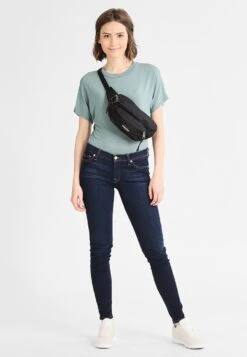 Eastpak DOGGY - Gürteltasche - Black 9 Eastpak DOGGY - Gürteltasche - Black -Eastpak 366701d2c09041b9b149473c1a3fc809