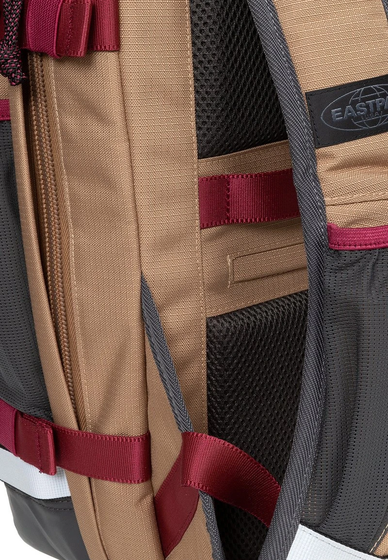 Eastpak OUT SAFEPACK - Tagesrucksack - Out Brown 7 Eastpak OUT SAFEPACK - Tagesrucksack - Out Brown – Bild 5