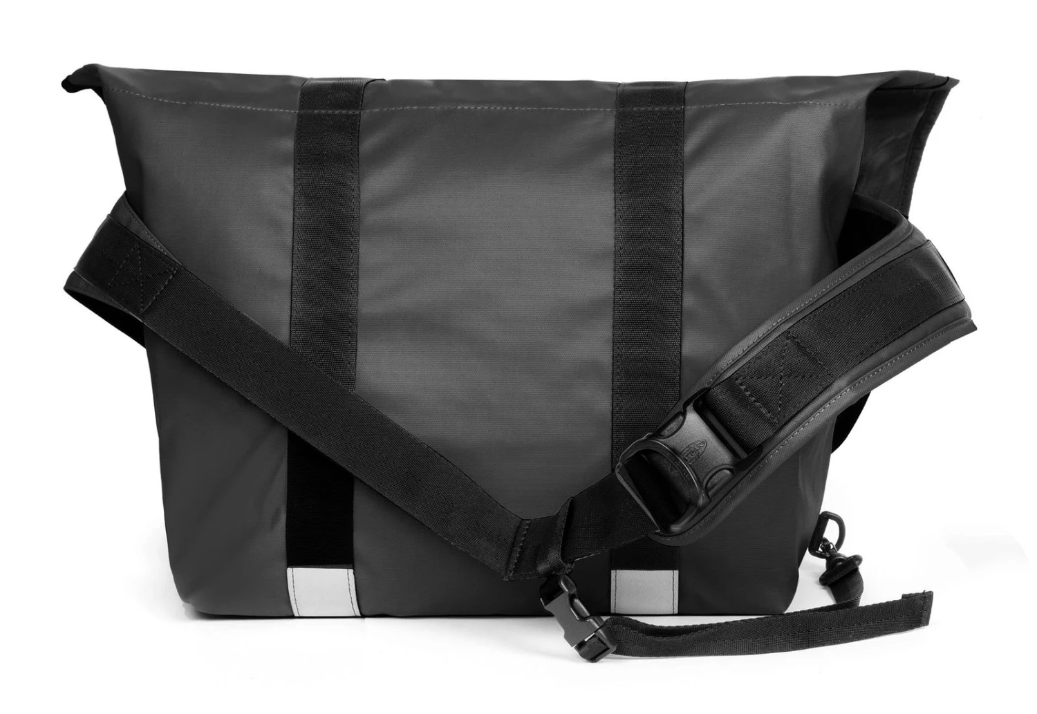 Eastpak Messer Bike Shoulder Bag Tarp Black 4 Eastpak Messer Bike Shoulder Bag Tarp Black – Bild 2