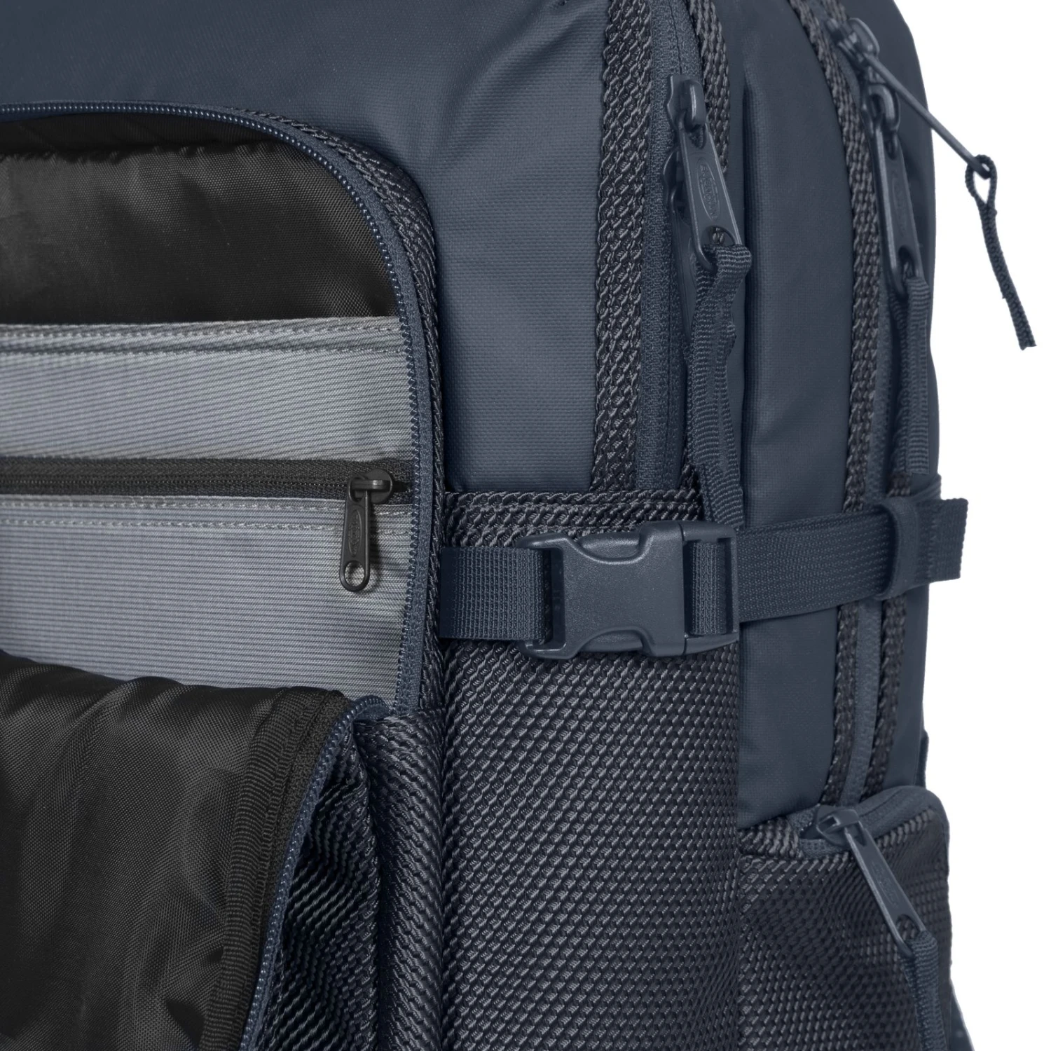 Eastpak Tecum L CNNCT Marine 6 Eastpak Tecum L CNNCT Marine – Bild 4